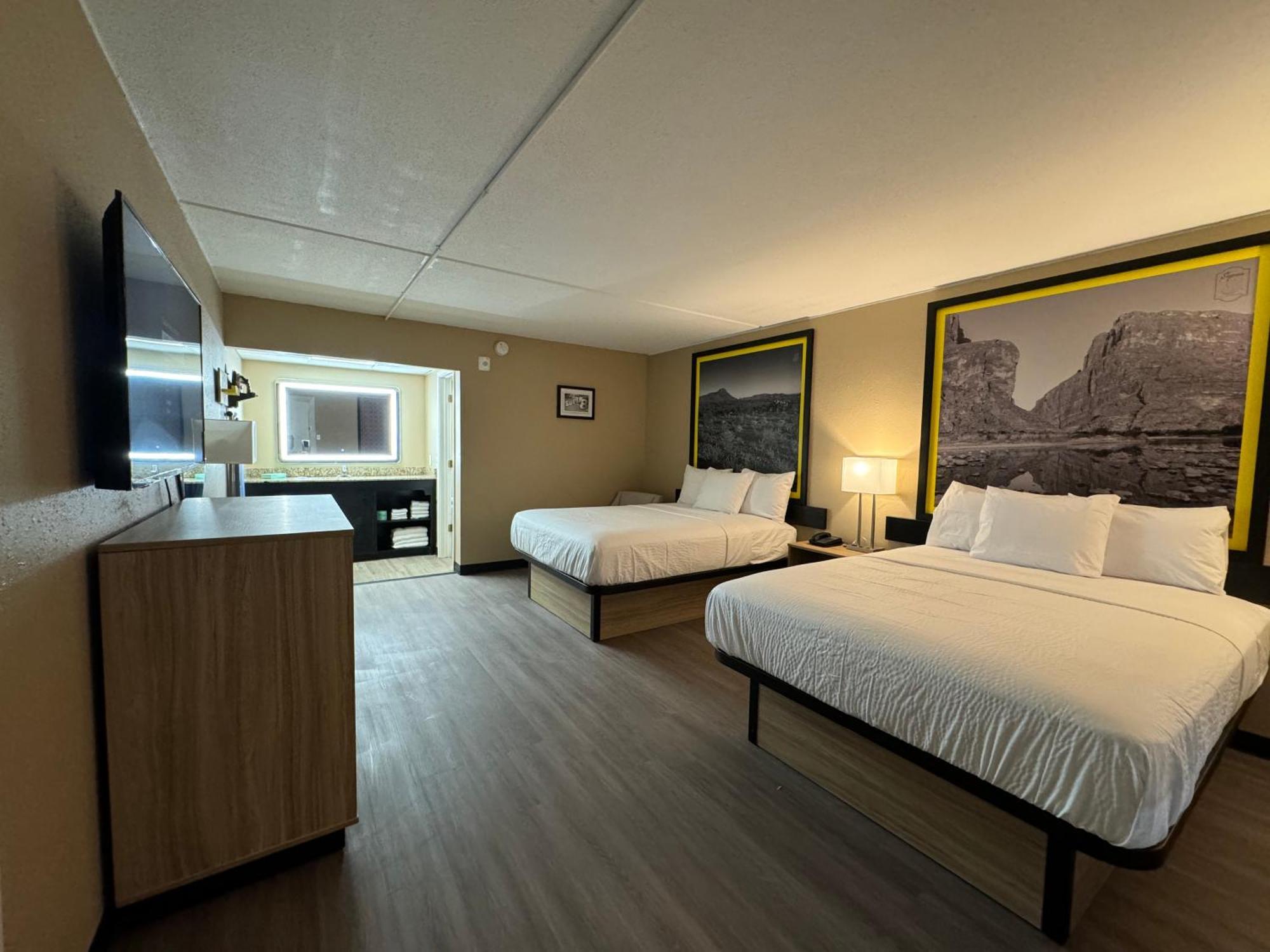 Super 8 By Wyndham Corpus Christi Airport Hotel Екстериор снимка