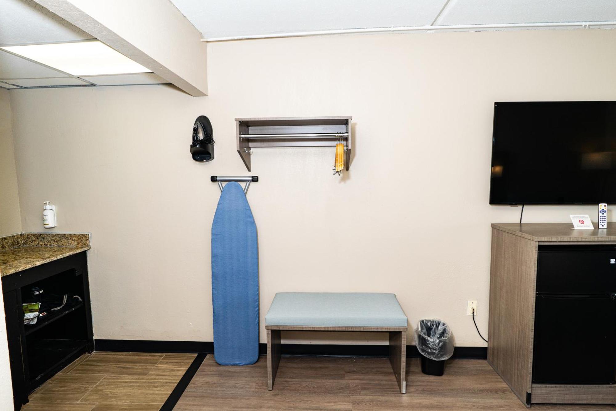 Super 8 By Wyndham Corpus Christi Airport Hotel Екстериор снимка