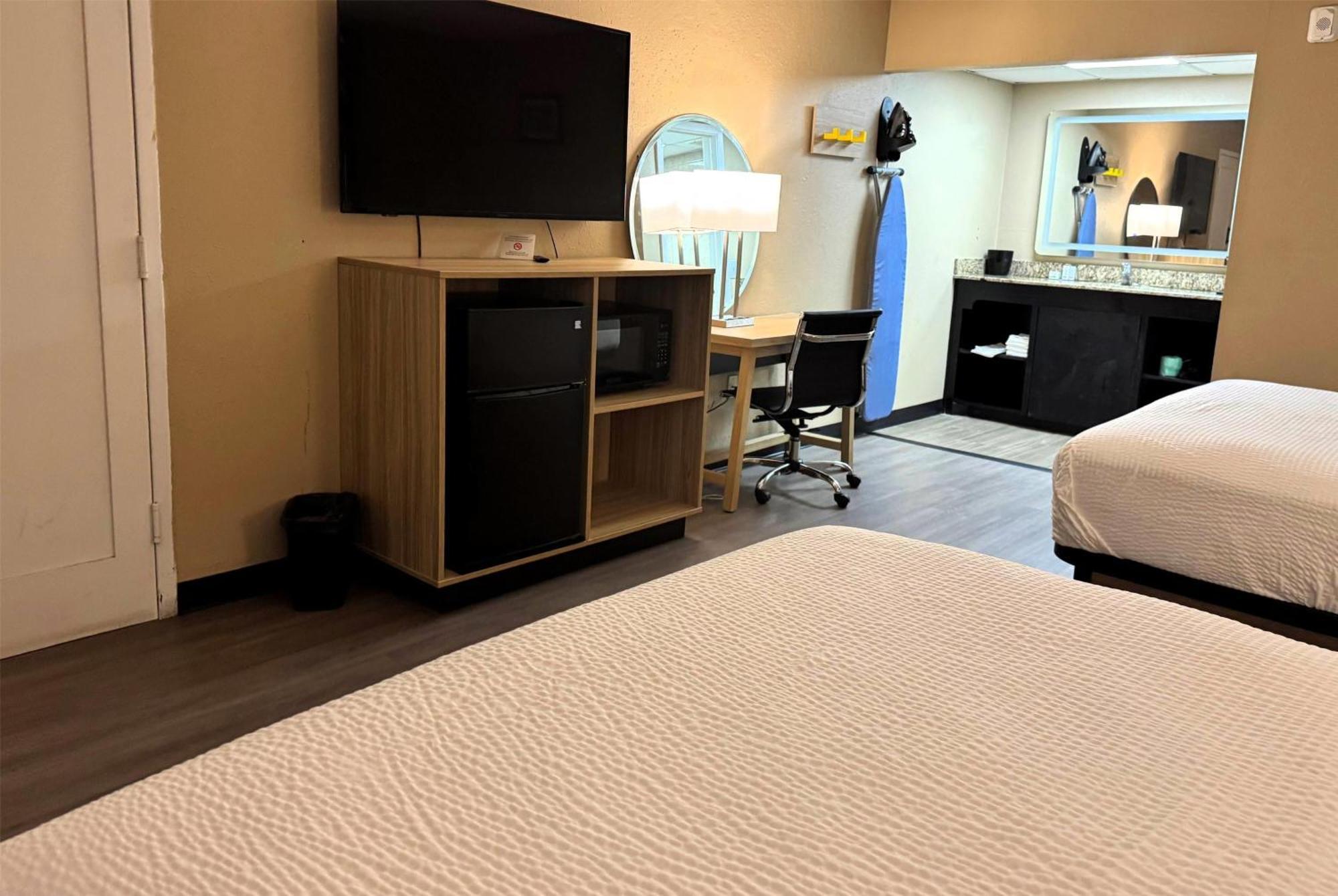 Super 8 By Wyndham Corpus Christi Airport Hotel Екстериор снимка