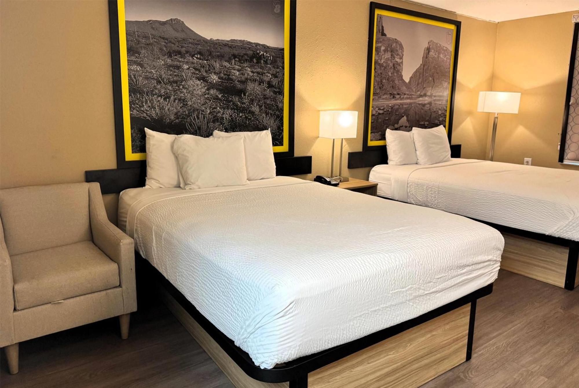 Super 8 By Wyndham Corpus Christi Airport Hotel Екстериор снимка