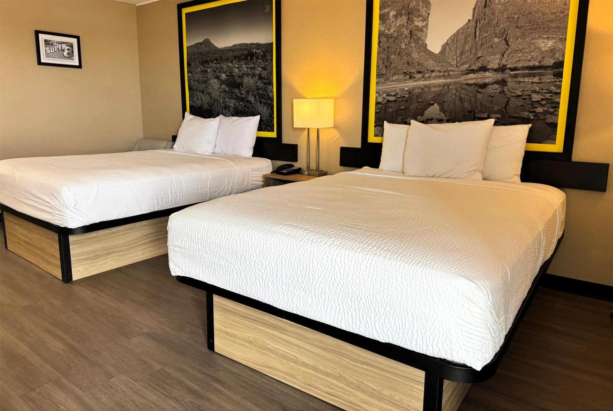 Super 8 By Wyndham Corpus Christi Airport Hotel Екстериор снимка